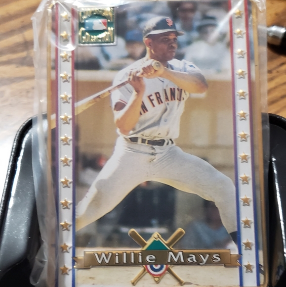 1995 Vintage ™️ Avon "Willie Mays" Collector Cards in Decorative Tin (Set of 5) - Picture 5 of 10